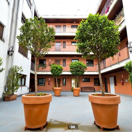 The Zentral Museo Apartment Seville Luaran gambar