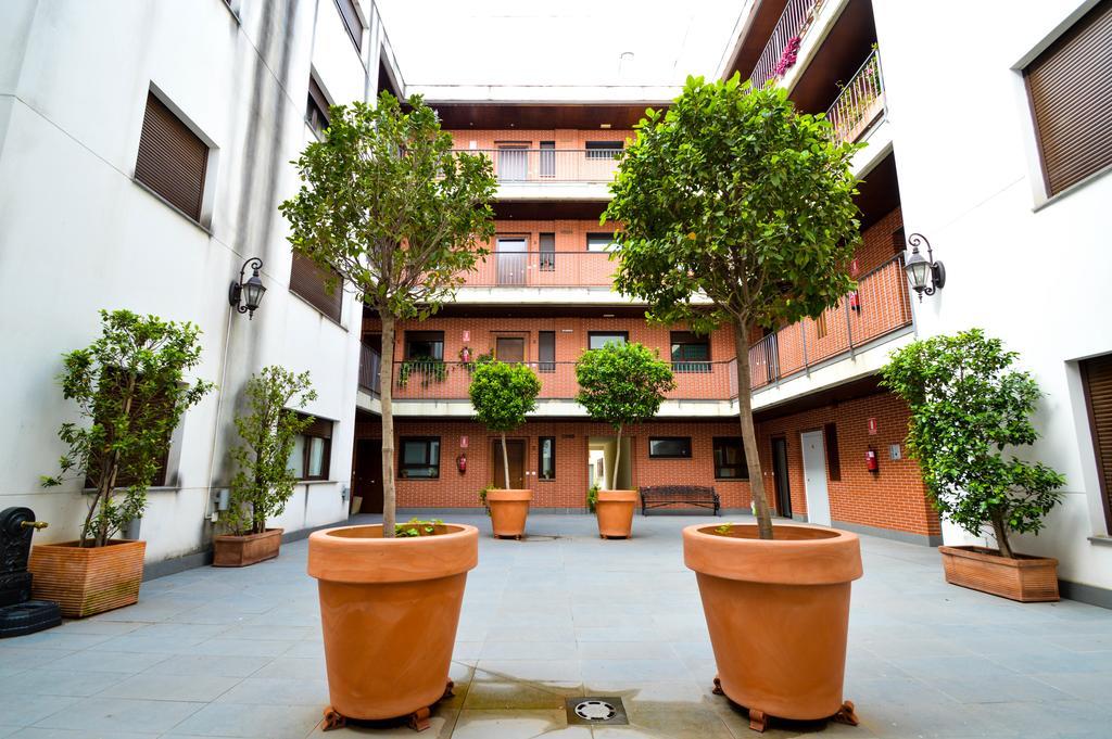 The Zentral Museo Apartment Seville Luaran gambar
