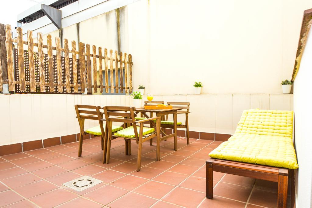 The Zentral Museo Apartment Seville Luaran gambar