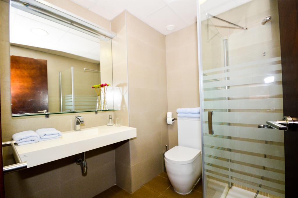 The Zentral Museo Apartment Seville Luaran gambar